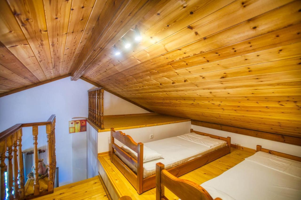 Christinas Lofts Apartman Ágios Matthaíos Kültér fotó