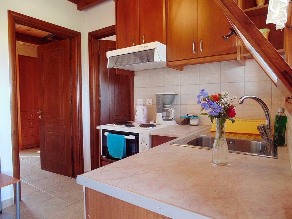 Christinas Lofts Apartman Ágios Matthaíos Kültér fotó